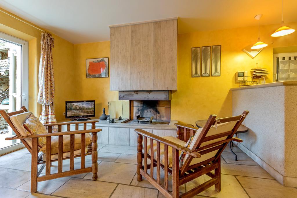 Lou Granos Bed & Breakfast Gordes Eksteriør bilde